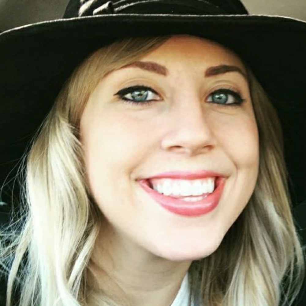 Meet your Posher, Stephanie